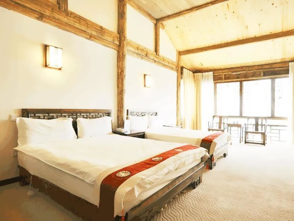 Golden Waterfront Inn Лиджанг Екстериор снимка